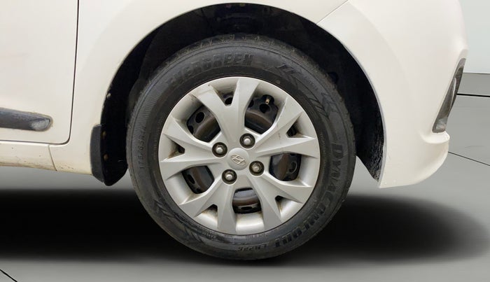 2015 Hyundai Grand i10 MAGNA 1.2 KAPPA VTVT, CNG, Manual, 67,025 km, Right Front Wheel