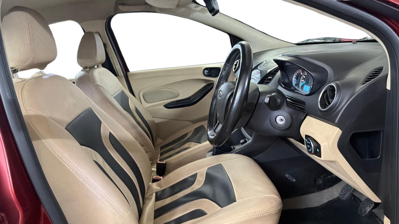 2016 Ford Figo Aspire TITANIUM 1.2 PETROL, Petrol, Manual, 51,747 km, Right Side Front Door Cabin