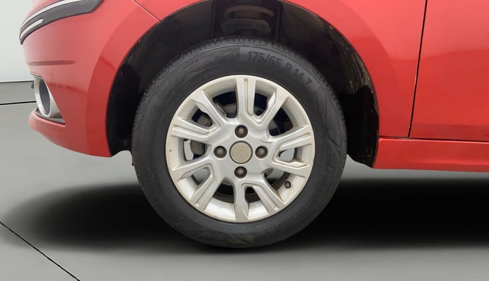 2017 Tata Tiago XZ PETROL, CNG, Manual, 65,204 km, Left Front Wheel