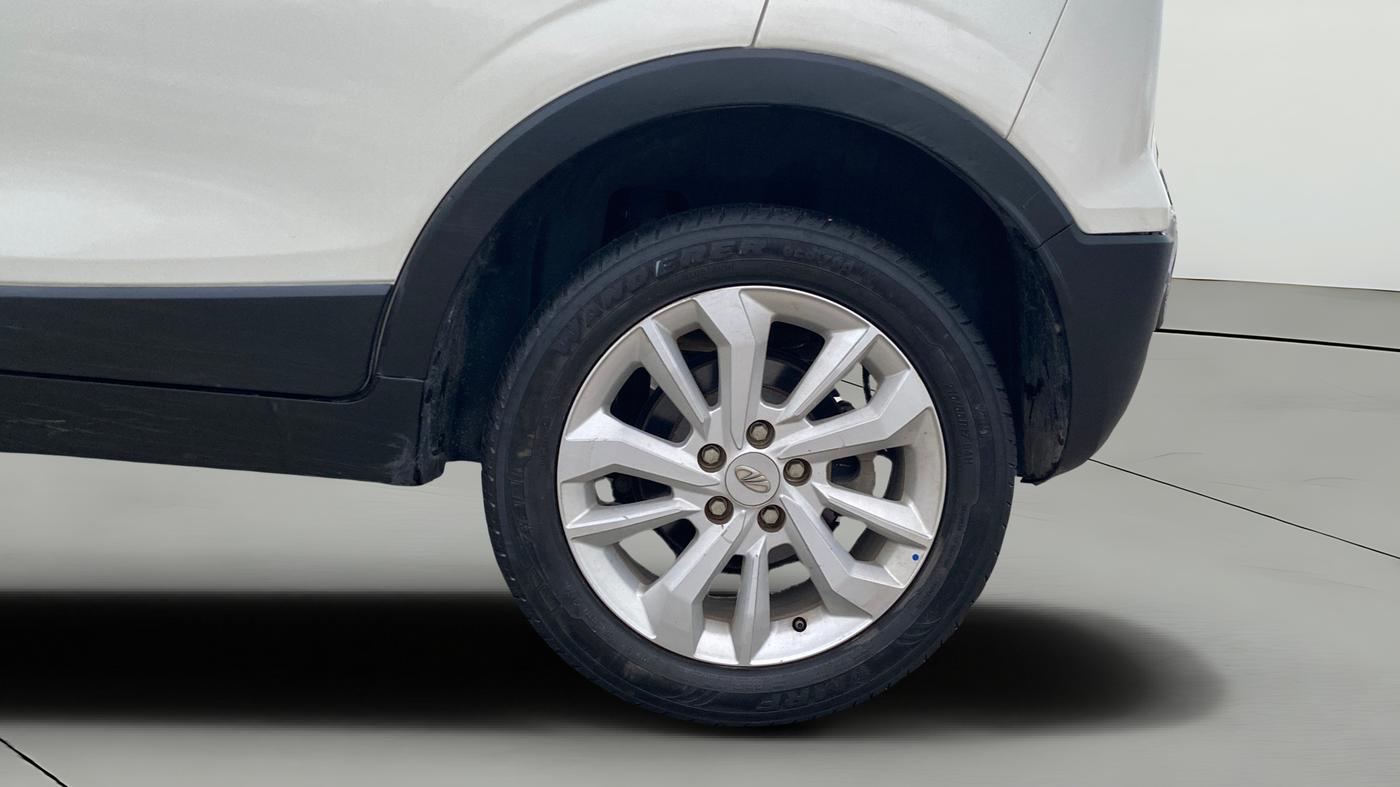 2021 Mahindra XUV300 W8 1.2 PETROL, Petrol, Manual, 38,257 km, Left Rear Wheel