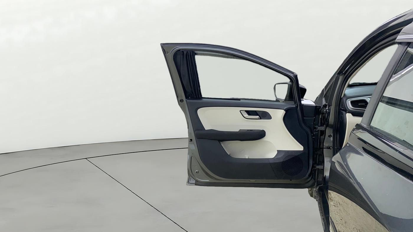 2024 Tata ALTROZ XZA Lux, Petrol, Automatic, 17,688 km, LHS Front Door