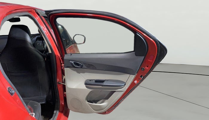 2018 Tata Tiago XT PETROL, Petrol, Manual, 1,06,040 km, RHS Rear Door