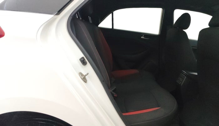 2018 Hyundai Elite i20 ASTA 1.2 DUAL TONE, Petrol, Manual, 53,566 km, Right Side Rear Door Cabin