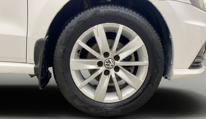2016 Volkswagen Ameo HIGHLINE1.2L, Petrol, Manual, 1,49,299 km, Right Front Wheel