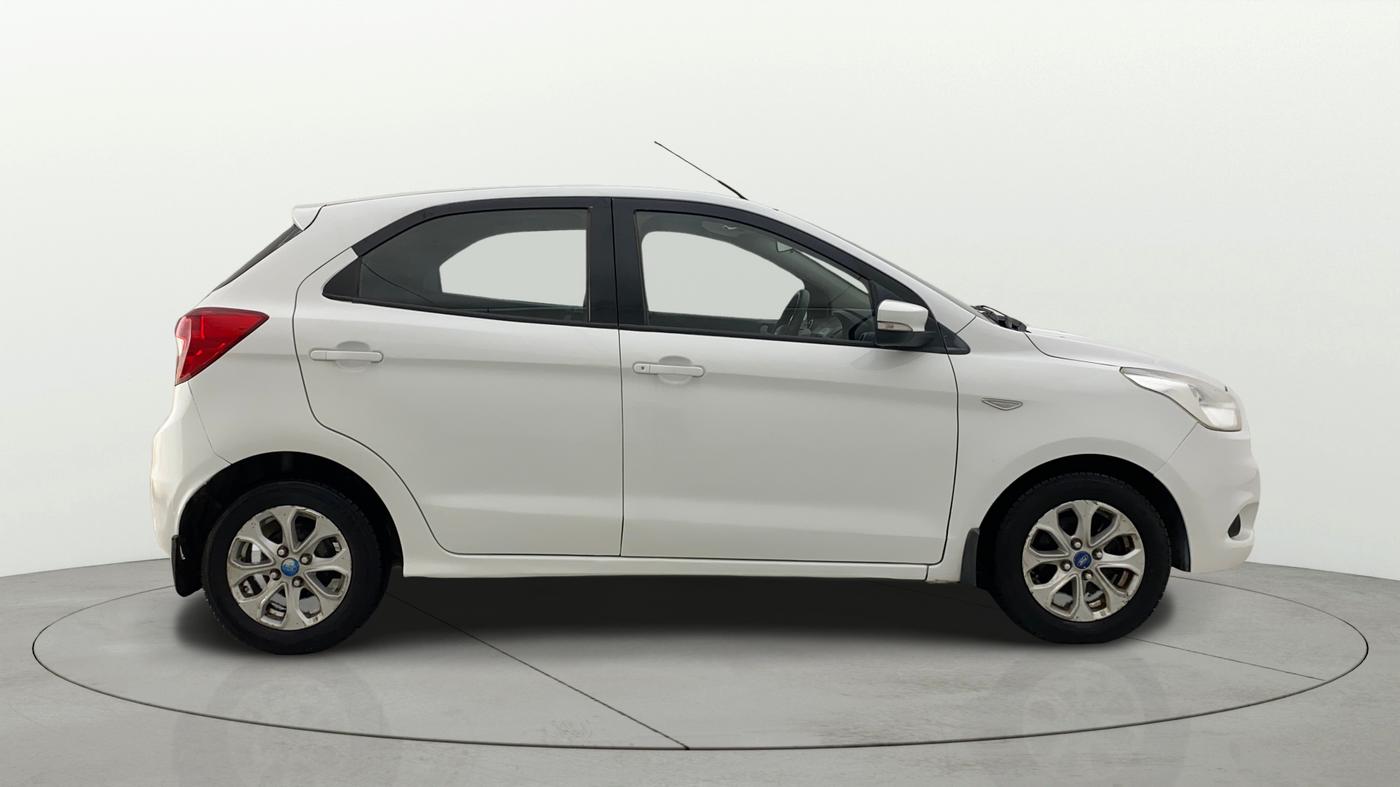 2015 Ford New Figo TITANIUM1.5 DIESEL, Diesel, Manual, 74,800 km, Right Side View