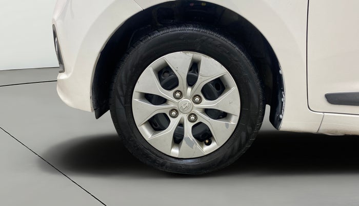 2016 Hyundai Xcent S 1.2 SPECIAL EDITION, Petrol, Manual, 74,812 km, Left Front Wheel