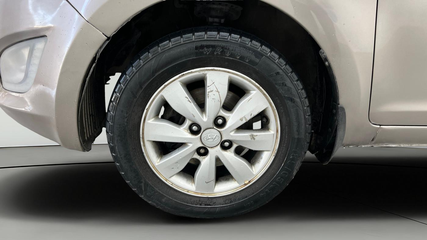 2014 Hyundai i20 SPORTZ 1.2, Petrol, Manual, 69,911 km, Left Front Wheel