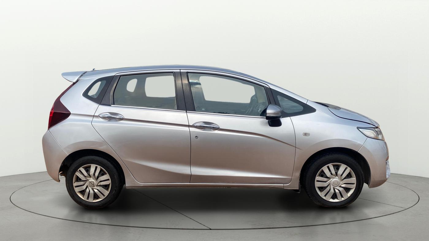 2016 Honda Jazz 1.5L I-DTEC SV, Diesel, Manual, 1,18,421 km, Right Side View
