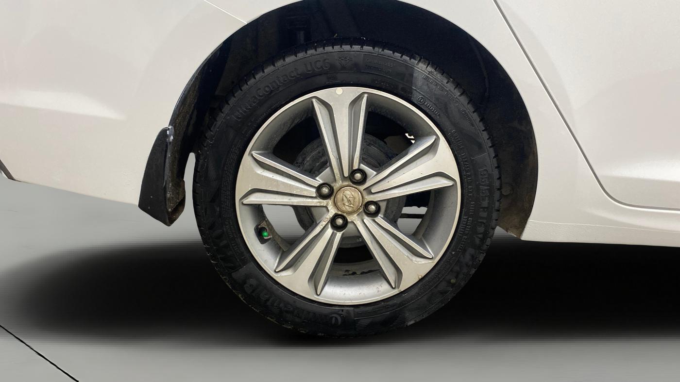 2019 Hyundai Verna 1.6 VTVT SX O, Petrol, Manual, 65,467 km, Right Rear Wheel