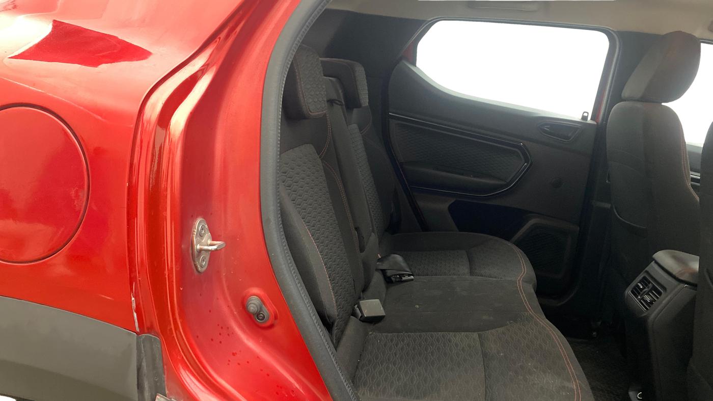 2022 Renault Kiger RXZ TURBO CVT DUAL TONE, Petrol, Automatic, 64,547 km, Right Side Rear Door Cabin