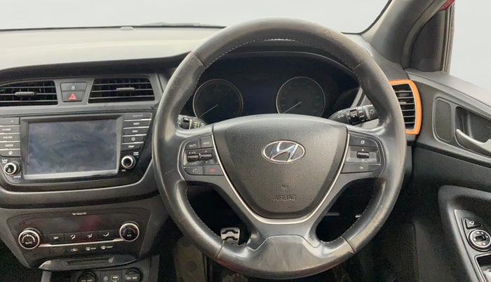2016 Hyundai i20 Active 1.4 SX, Diesel, Manual, 1,22,376 km, Steering Wheel Close Up
