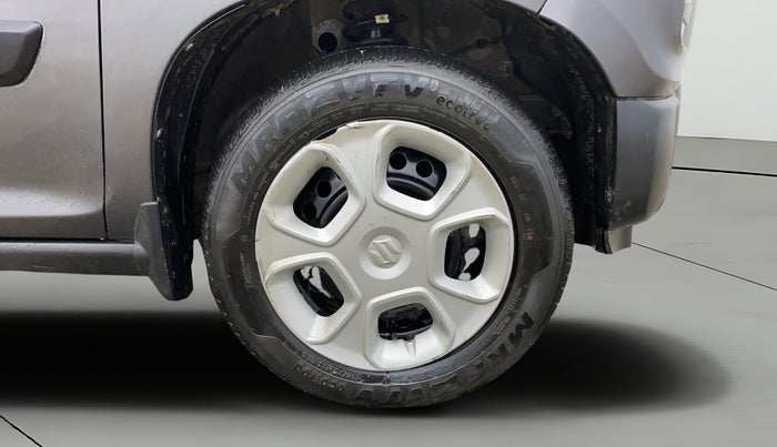 2022 Maruti S PRESSO VXI S-CNG, CNG, Manual, 9,122 km, Right Front Wheel