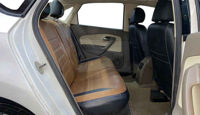 2016 Skoda Rapid 1.6 MPI ACTIVE, Petrol, Manual, 83,139 km, Right Side Rear Door Cabin