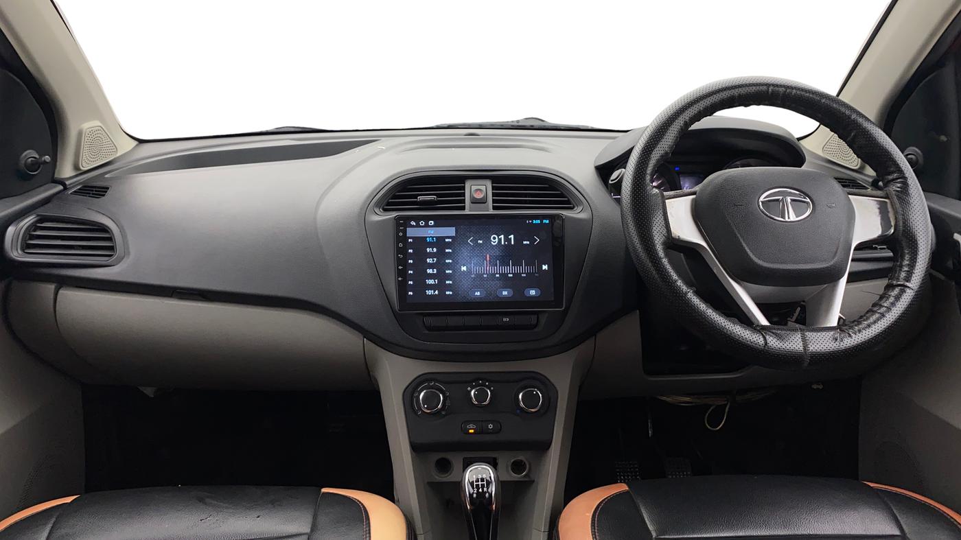 2016 Tata Tiago XM PETROL, Petrol, Manual, 55,843 km, Dashboard