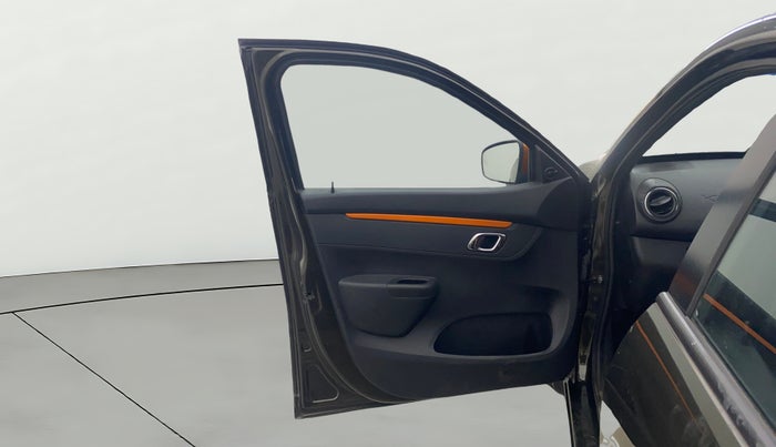 2021 Renault Kwid CLIMBER 1.0 (O), Petrol, Manual, 24,931 km, LHS Front Door