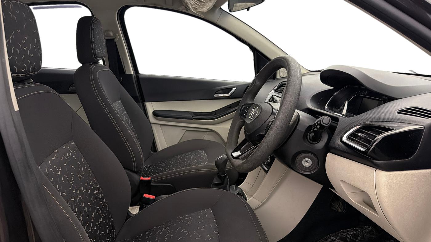 2022 Tata Tiago XZ PLUS CNG, CNG, Manual, 55,180 km, Right Side Front Door Cabin