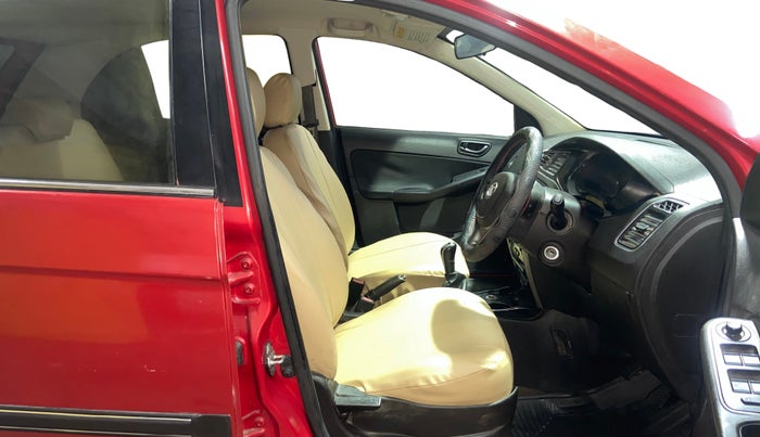 2015 Tata Bolt XMS REVOTRON, Petrol, Manual, 97,657 km, Right Side Front Door Cabin