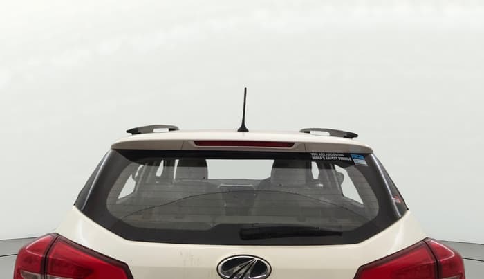 2022 Mahindra XUV300 W8 1.2 PETROL, Petrol, Manual, 39,574 km, Rear Windshield
