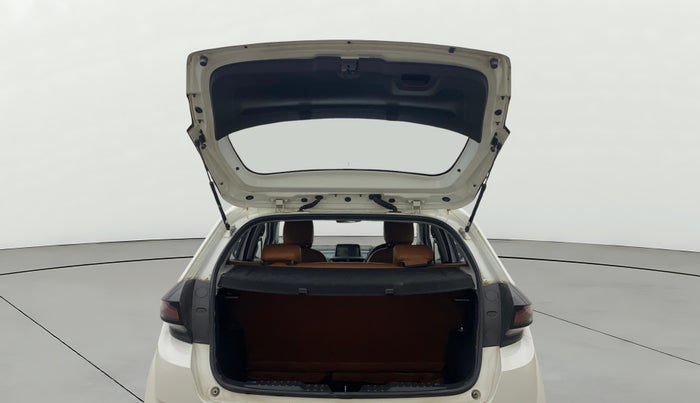 2021 Tata ALTROZ XZ PETROL, Petrol, Manual, 84,294 km, Boot Open Zoomed View