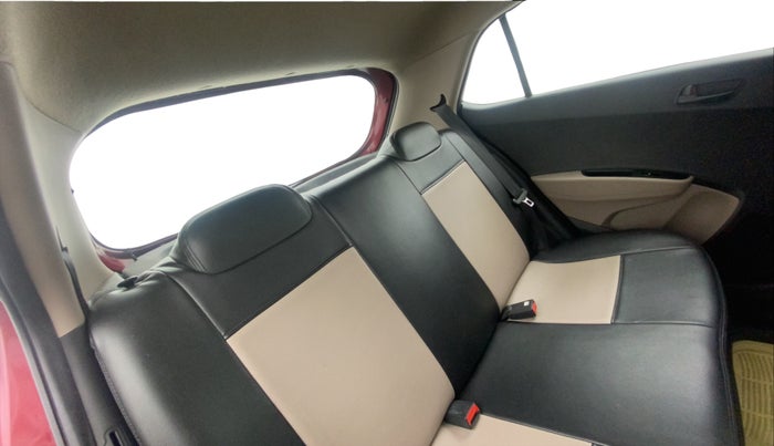 2016 Hyundai Grand i10 MAGNA 1.2 KAPPA VTVT, Petrol, Manual, 67,303 km, Right Side Rear Door Cabin