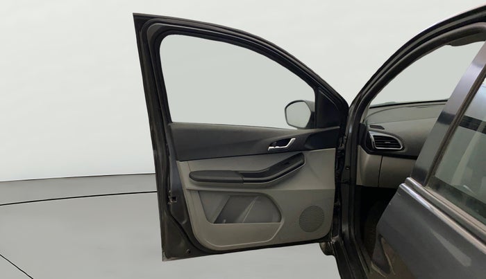 2021 Tata Tiago XZ PETROL, Petrol, Manual, 38,765 km, LHS Front Door