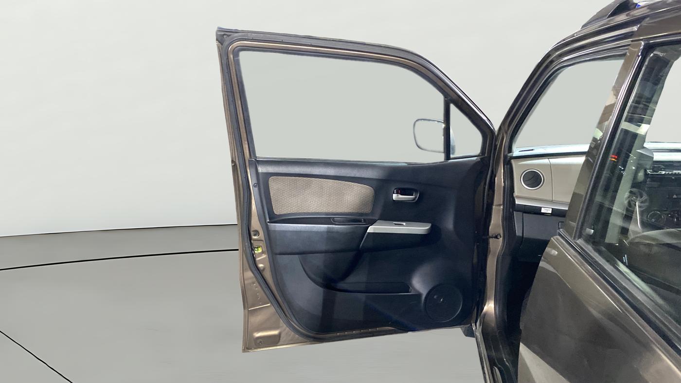 2013 Maruti Wagon R 1.0 LXI, Petrol, Manual, 35,260 km, LHS Front Door