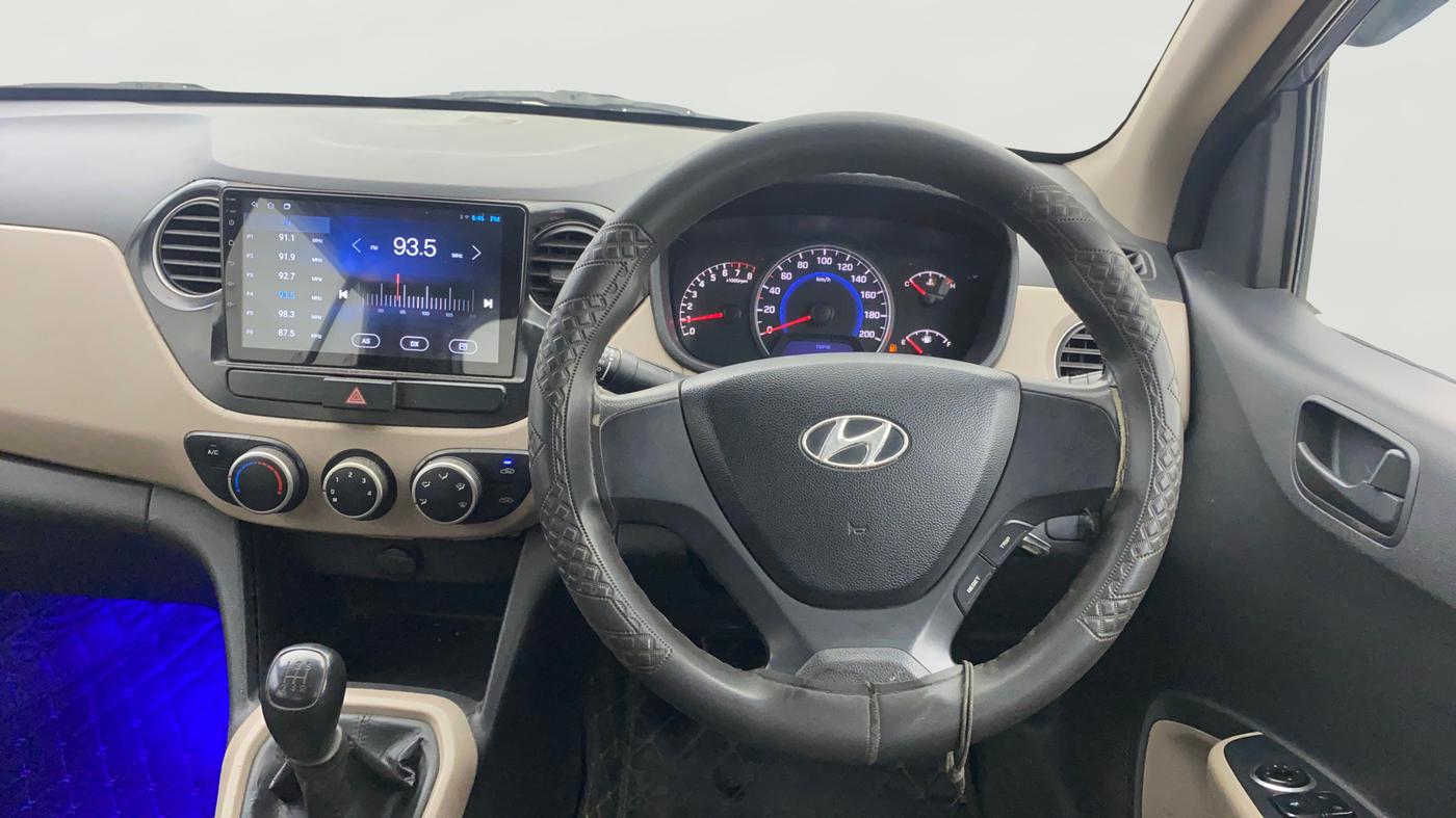 2013 Hyundai Grand i10 MAGNA 1.2 KAPPA VTVT, CNG, Manual, 1,27,556 km, Steering Wheel Close Up