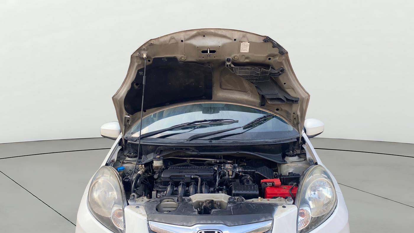 2014 Honda Brio VX AT, Petrol, Automatic, 1,03,862 km, Open Bonet