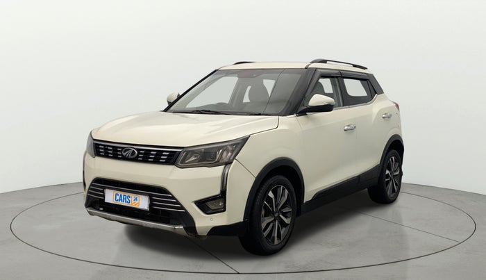 2021 Mahindra XUV300 W8 (O) 1.5 DIESEL AMT, Diesel, Automatic, 79,822 km, Left Front Diagonal