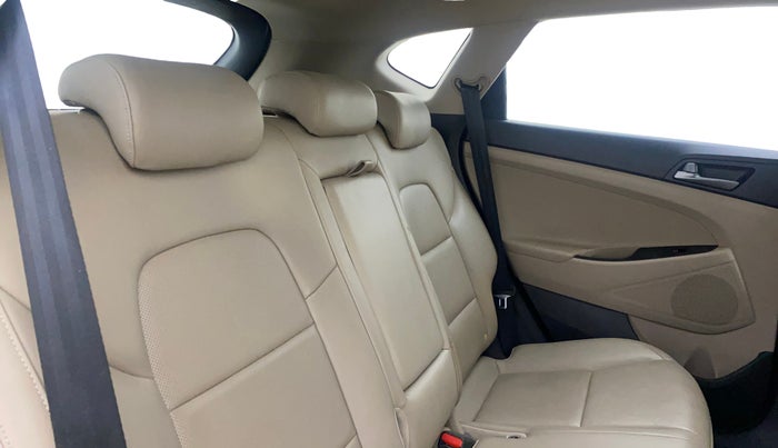 2017 Hyundai Tucson GLS 2WD AT PETROL, Petrol, Automatic, 51,413 km, Right Side Rear Door Cabin