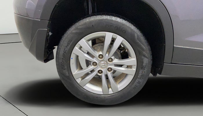 2017 Maruti Vitara Brezza ZDI, Diesel, Manual, 55,290 km, Right Rear Wheel