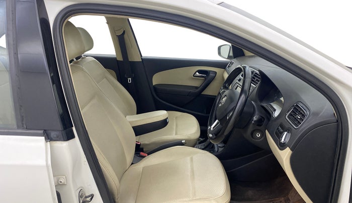 2017 Skoda Rapid STYLE 1.6 MPI AT, Petrol, Automatic, 54,614 km, Right Side Front Door Cabin