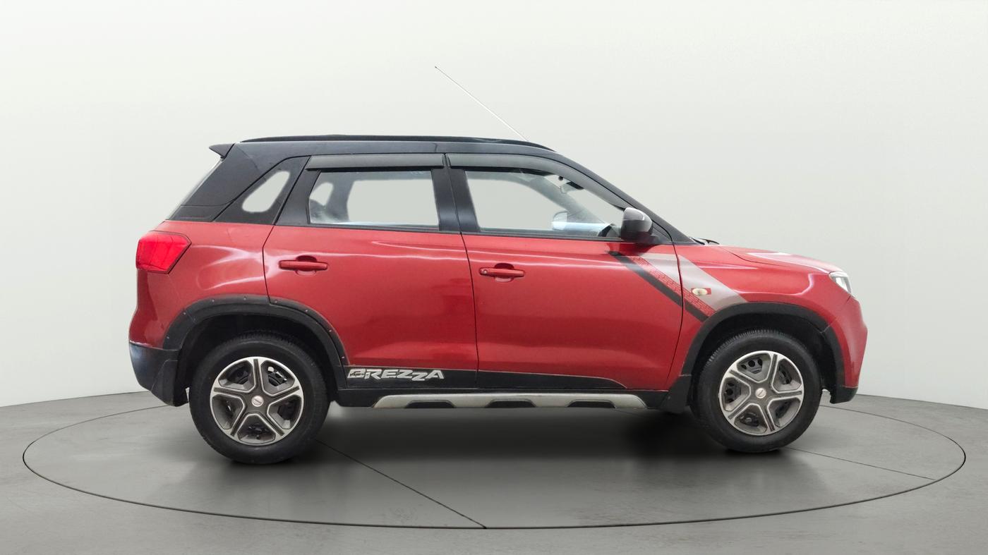 2018 Maruti Vitara Brezza VDI AMT, Diesel, Automatic, 98,784 km, Right Side View