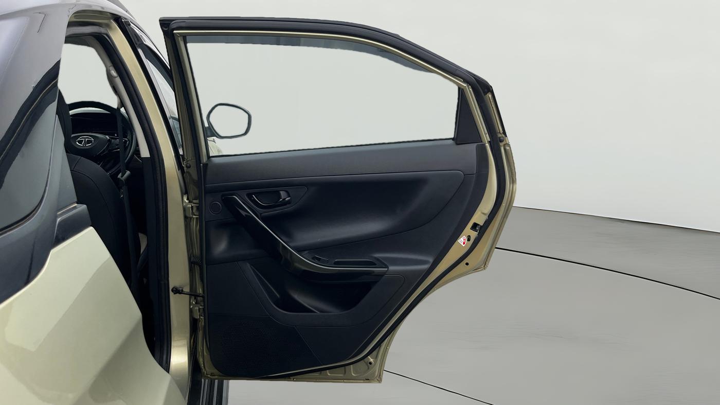 2022 Tata NEXON XZ PLUS (PREMIUM) KAZIRANGA PETROL, Petrol, Manual, 26,640 km, RHS Rear Door