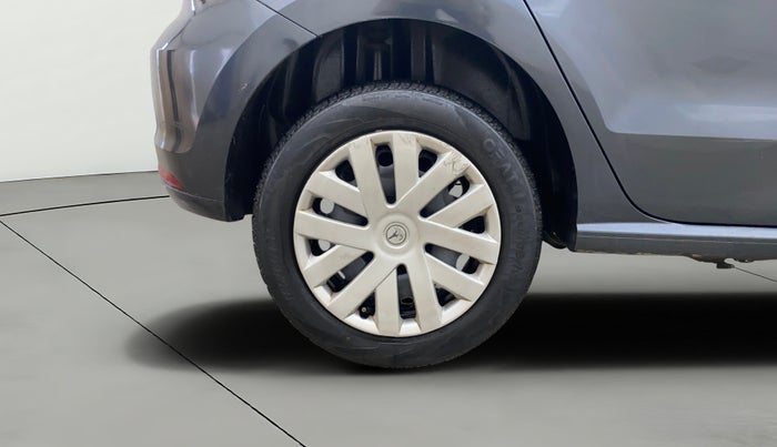 2018 Volkswagen Polo COMFORTLINE 1.0L MPI, Petrol, Manual, 1,26,359 km, Right Rear Wheel