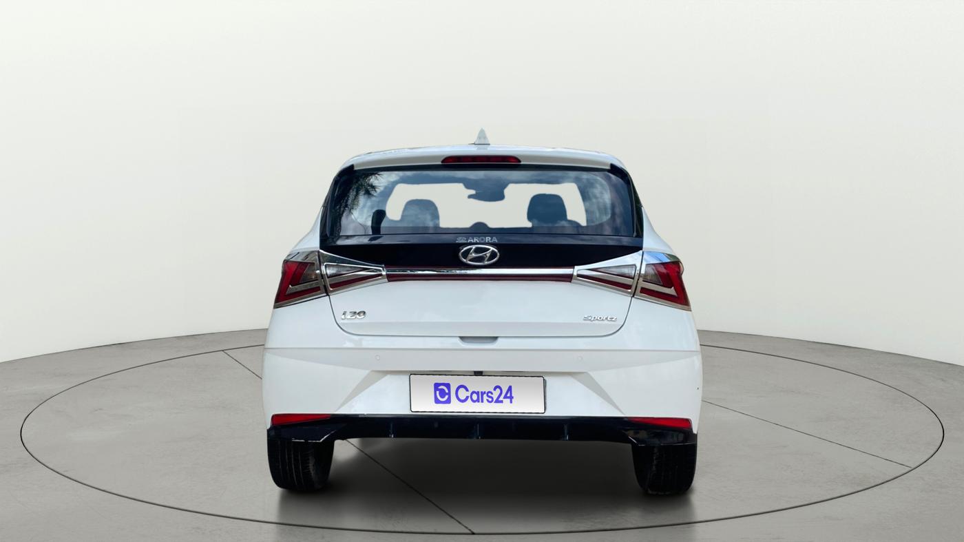 2022 Hyundai NEW I20 Sportz 1.2 IVT, Petrol, Automatic, 50,396 km, Back/Rear