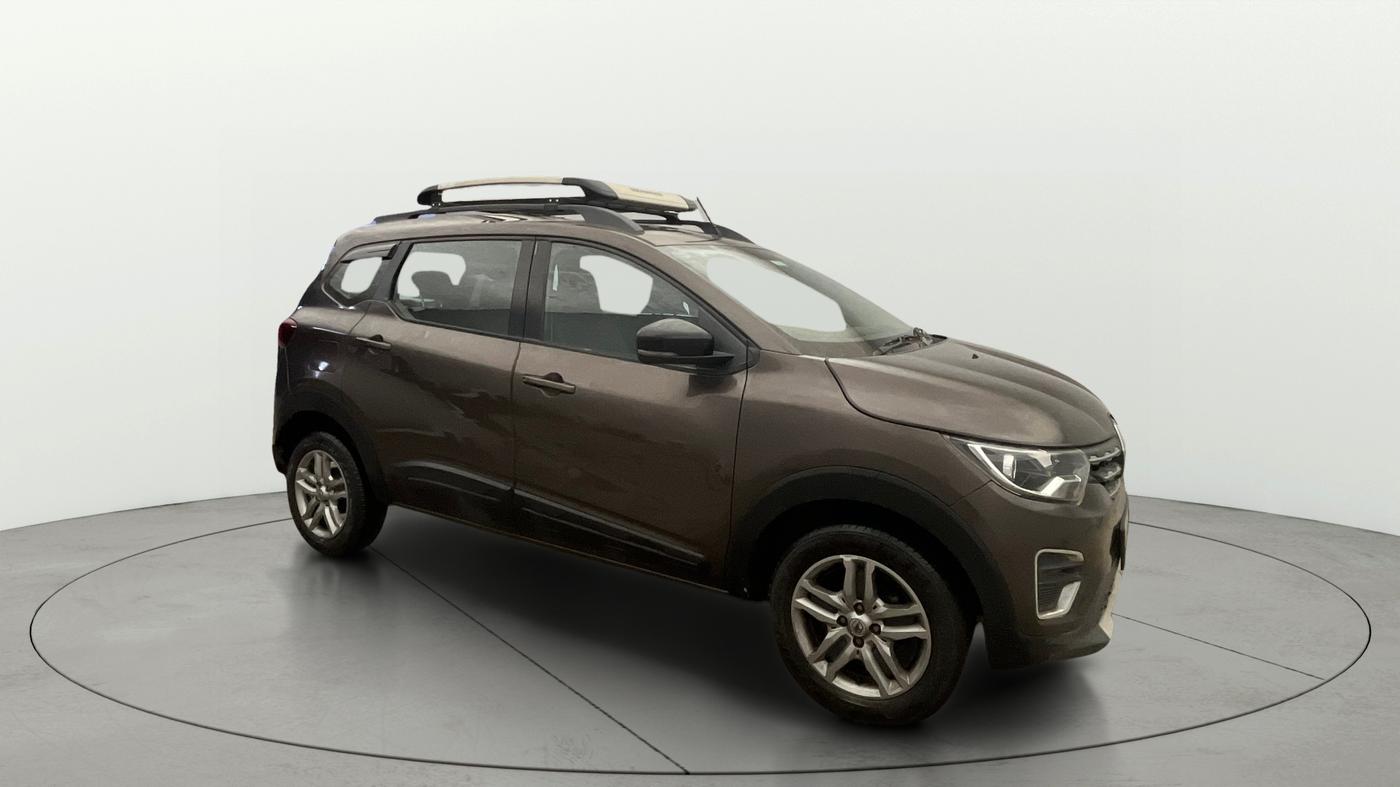 2022 Renault TRIBER RXZ AMT, Petrol, Automatic, 27,126 km, SRP