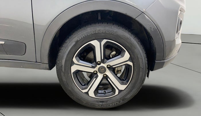 2023 Tata NEXON XZA PLUS SUNROOF PETROL, Petrol, Automatic, 28,786 km, Right Front Wheel