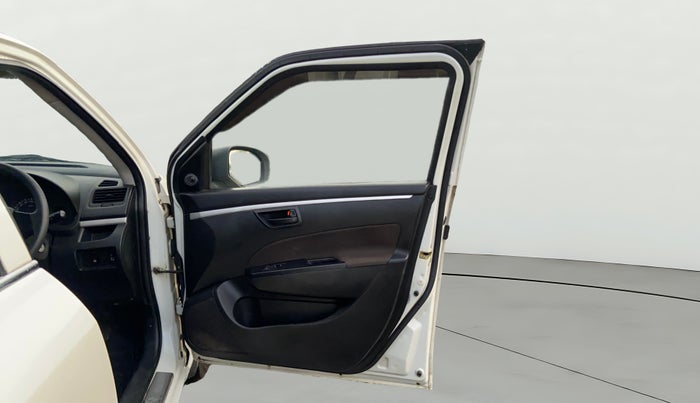 2016 Maruti Swift LXI (O), Petrol, Manual, 64,386 km, RHS Front Door