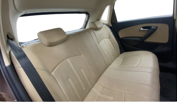 2017 Volkswagen Polo HIGHLINE1.2L, Petrol, Manual, 28,989 km, Right Side Rear Door Cabin