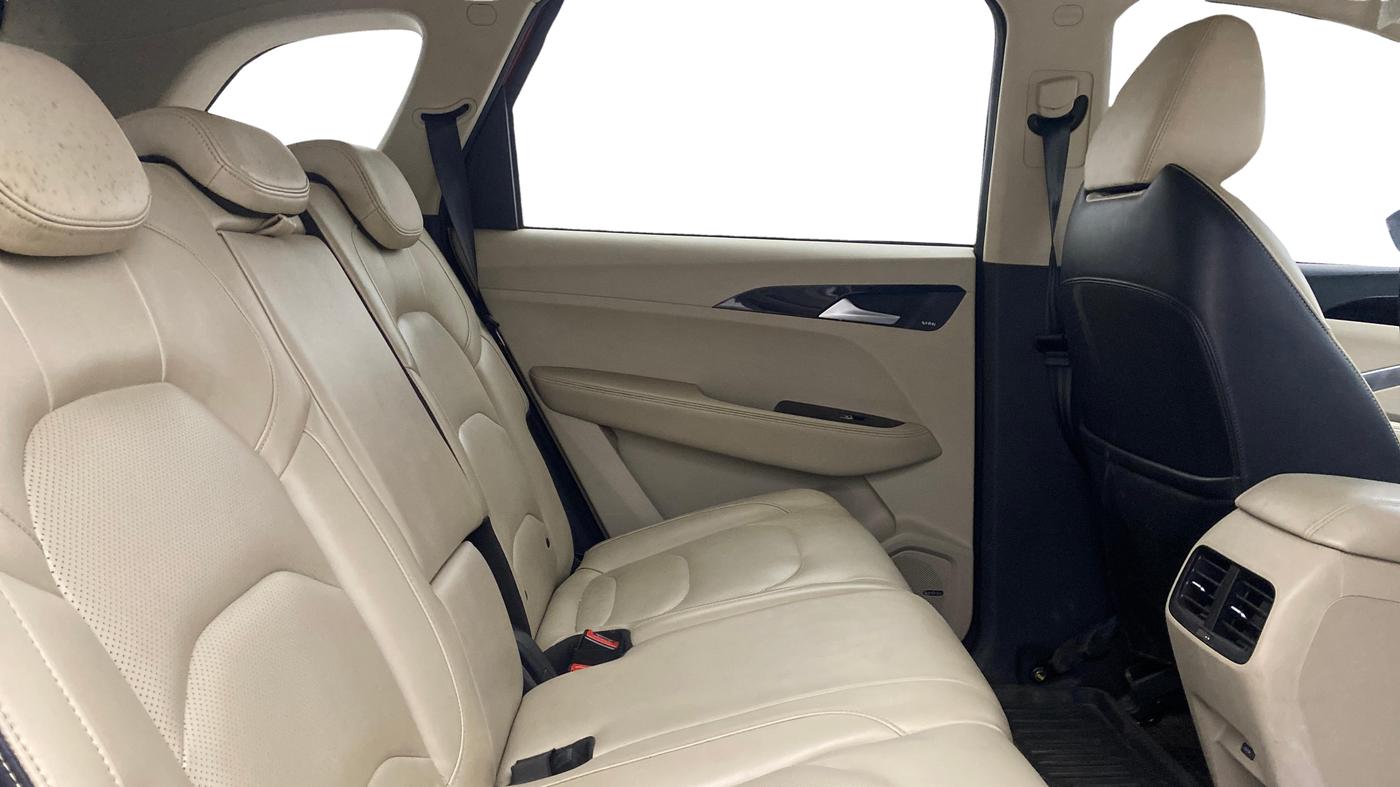 2021 MG HECTOR SHARP 2.0 DIESEL DUAL TONE, Diesel, Manual, 93,557 km, Right Side Rear Door Cabin