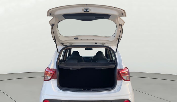 2018 Hyundai Grand i10 SPORTZ AT 1.2 KAPPA VTVT, Petrol, Automatic, 52,711 km, Boot Door Open