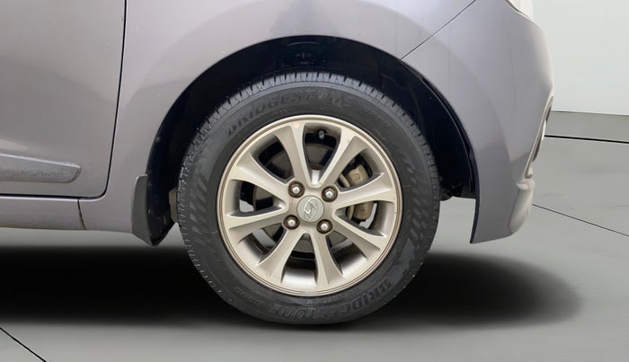 2016 Hyundai Grand i10 ASTA (O) AT 1.2 KAPPA VTVT, Petrol, Automatic, 71,494 km, Right Front Wheel