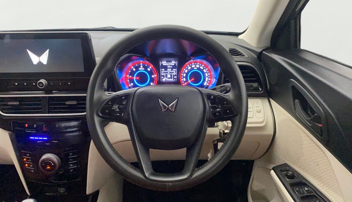 2024 Mahindra XUV 3XO MX3 1.5 Turbo Diesel Autoshift Plus, Diesel, Automatic, 14,405 km, Steering Wheel Close Up