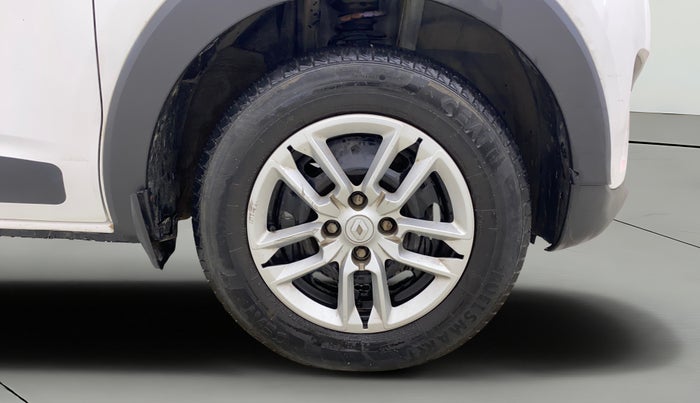 2021 Renault TRIBER RXT, Petrol, Manual, 37,725 km, Right Front Wheel