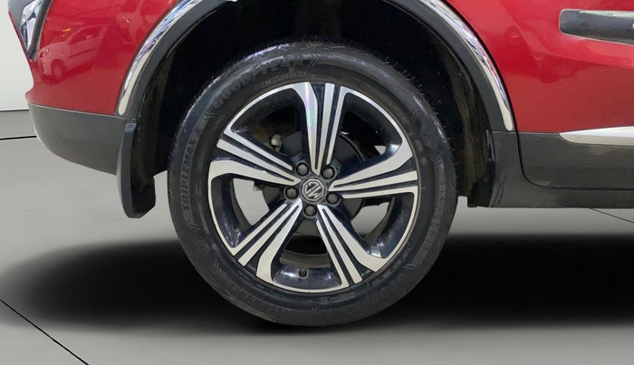 2022 MG ASTOR SHARP 1.5 MT, Petrol, Manual, 23,147 km, Right Rear Wheel