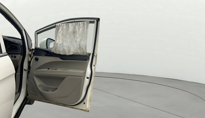 2019 Mahindra MARAZZO M4 7 STR, Diesel, Manual, 71,260 km, RHS Front Door