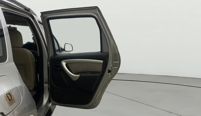 2013 Renault Duster 85 PS RXL DIESEL, Diesel, Manual, 1,05,325 km, RHS Rear Door