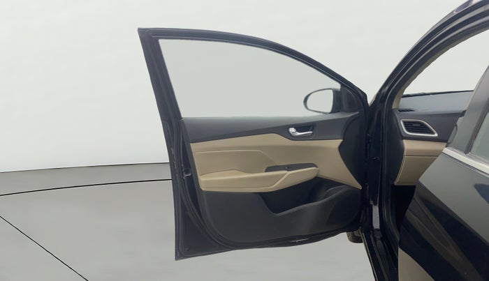 2017 Hyundai Verna 1.6 VTVT SX (O) AT, Petrol, Automatic, 34,773 km, LHS Front Door