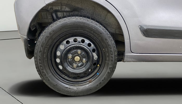 2016 Maruti Wagon R 1.0 VXI, CNG, Manual, 77,273 km, Right Rear Wheel